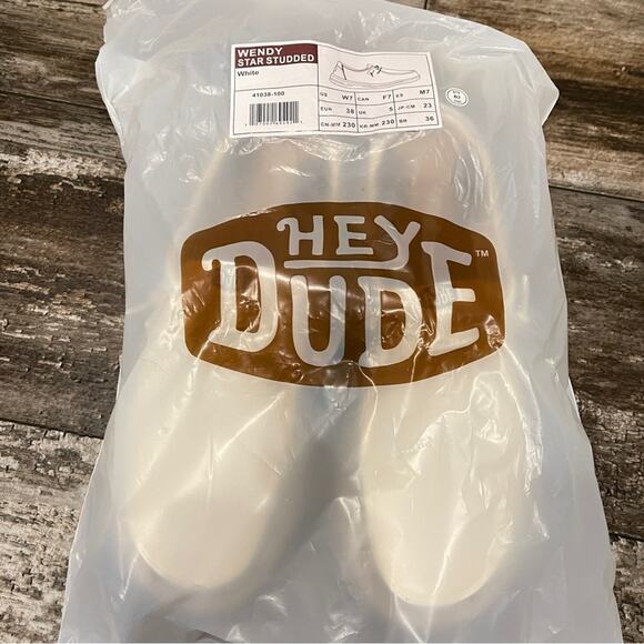 Hey Dude Shoes Womens Size 7 Wendy Star Studded White Comfy Beach Casual NEW - Picture 5 of 15